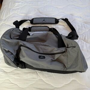 Large Jordan duffle bag—spacious, durable, and built for sport and travel.